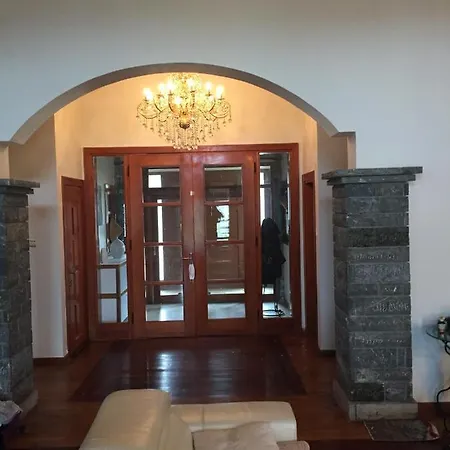 Dağ evi Istanbul Private Architectural Villa Fireplace Pleasure With Large Garden And Area *